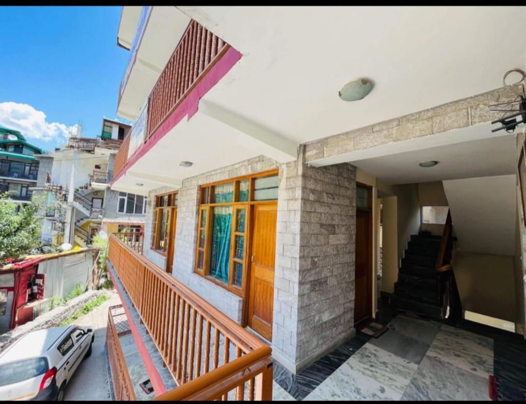 Hotel Hadimba Regency ! Free 4 Wheeler Parking ! Mountain View Rooms ! Near Mall Road Manali Exterior photo